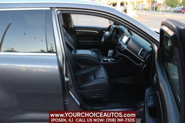 used 2015 Toyota Highlander car, priced at $15,999