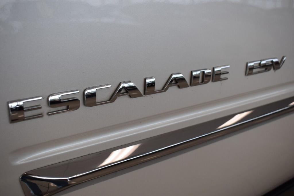 used 2012 Cadillac Escalade ESV car, priced at $17,997