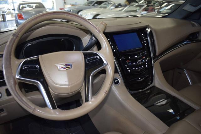 used 2019 Cadillac Escalade ESV car, priced at $30,777