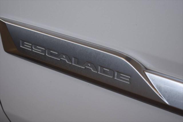 used 2019 Cadillac Escalade ESV car, priced at $30,777