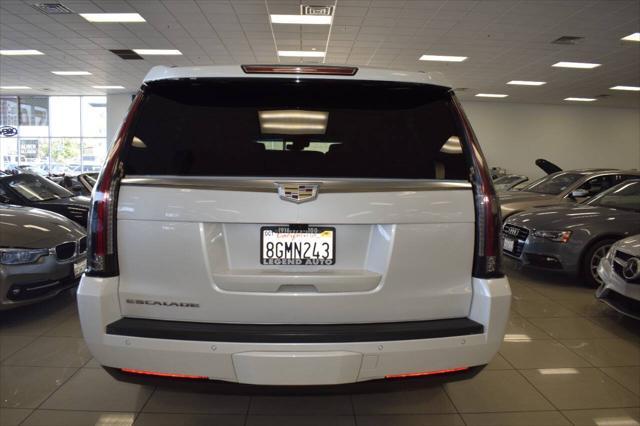 used 2019 Cadillac Escalade ESV car, priced at $30,777