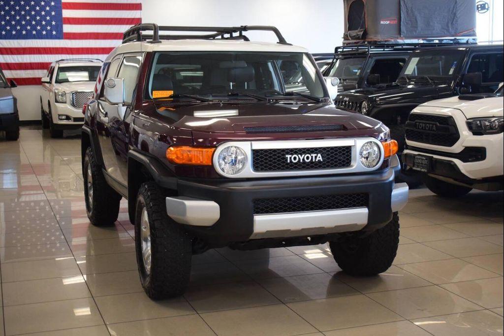 used 2007 Toyota FJ Cruiser car, priced at $14,997