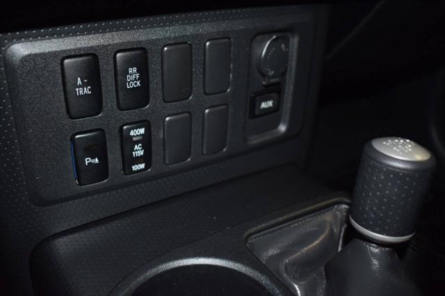 used 2007 Toyota FJ Cruiser car, priced at $13,577