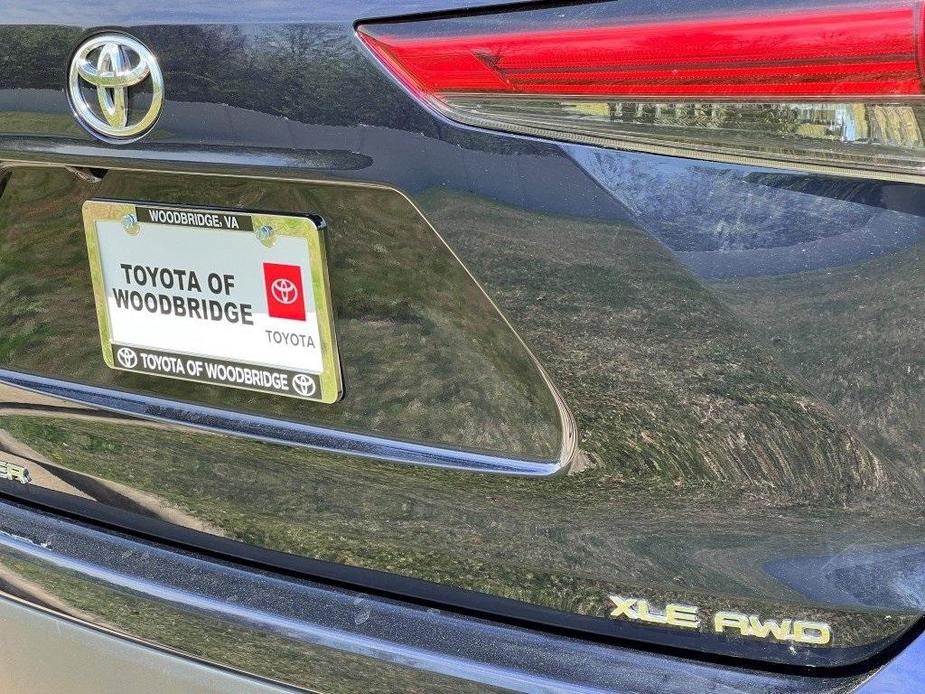 used 2022 Toyota Highlander car, priced at $39,500