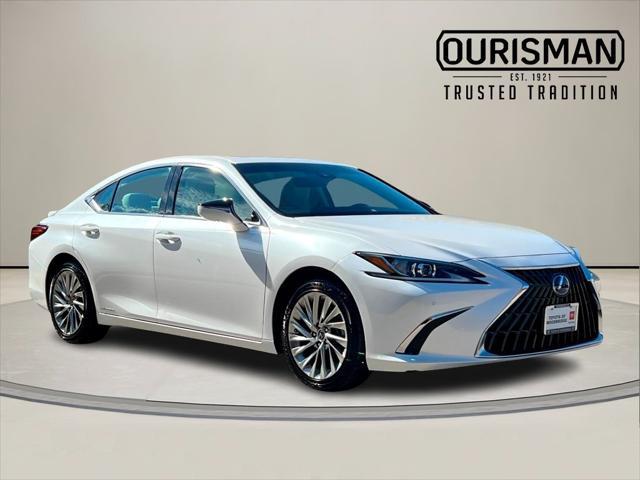 used 2022 Lexus ES 300h car, priced at $40,000