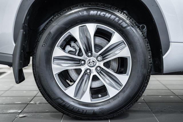 used 2024 Toyota Highlander car, priced at $42,500