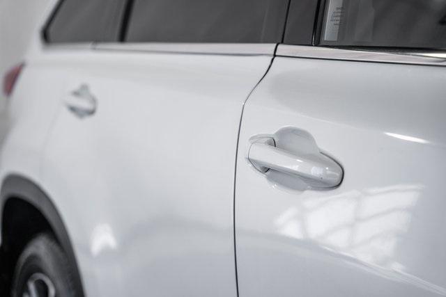used 2019 Toyota Highlander car, priced at $24,000