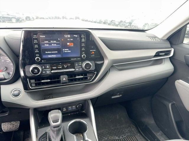 used 2022 Toyota Highlander car, priced at $32,000