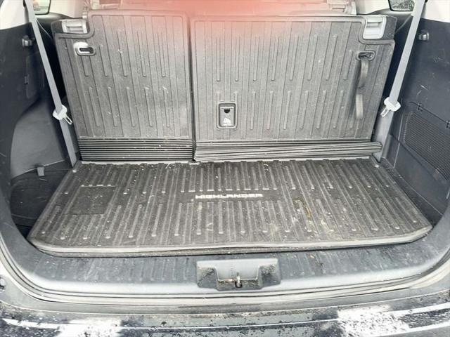 used 2022 Toyota Highlander car, priced at $32,000
