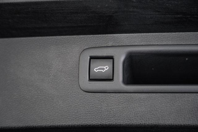 used 2022 Toyota Highlander car, priced at $31,000