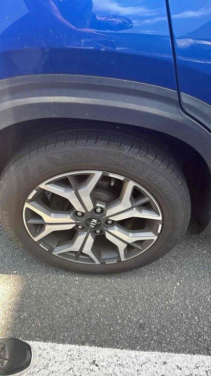 used 2021 Kia Seltos car, priced at $15,400