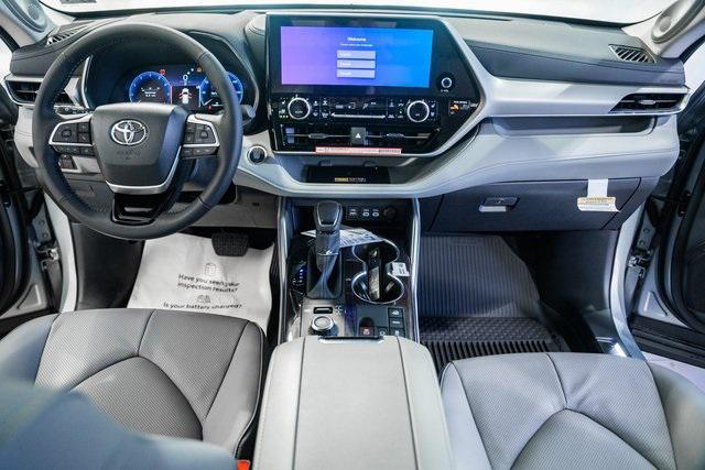new 2025 Toyota Highlander car, priced at $54,500