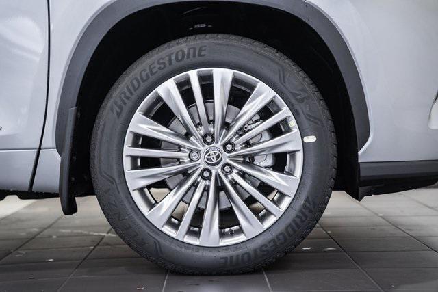 new 2025 Toyota Highlander car, priced at $54,500