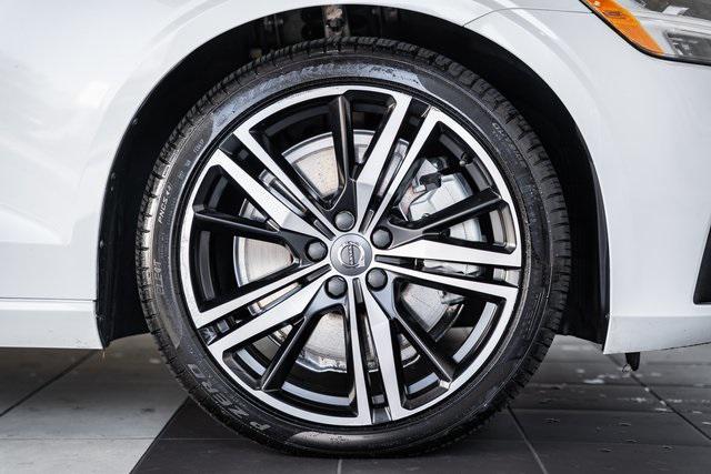 used 2022 Volvo S60 Recharge Plug-In Hybrid car, priced at $30,000