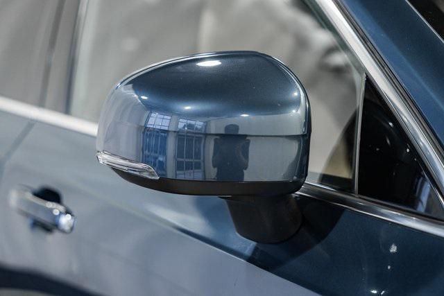 used 2019 Volvo XC90 car, priced at $18,000