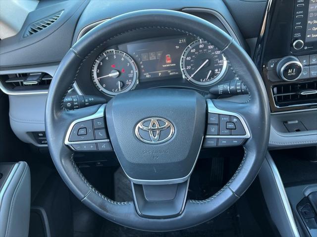 used 2022 Toyota Highlander car, priced at $34,000