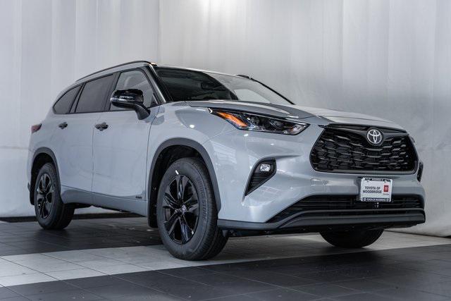 new 2025 Toyota Highlander Hybrid car, priced at $49,905