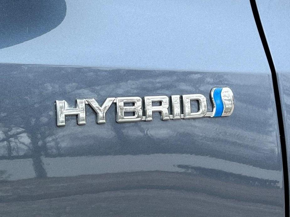used 2019 Toyota Highlander Hybrid car, priced at $34,900