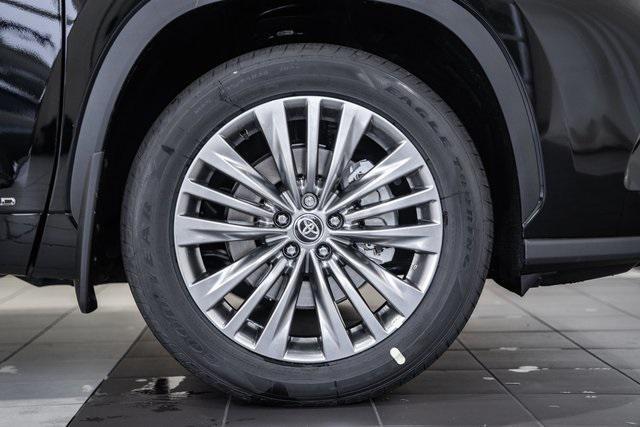 new 2025 Toyota Highlander Hybrid car, priced at $55,953