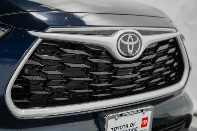 used 2024 Toyota Highlander car, priced at $43,500