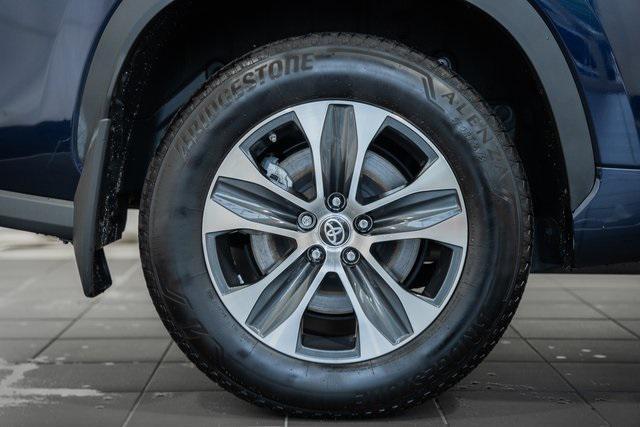 used 2024 Toyota Highlander car, priced at $43,500