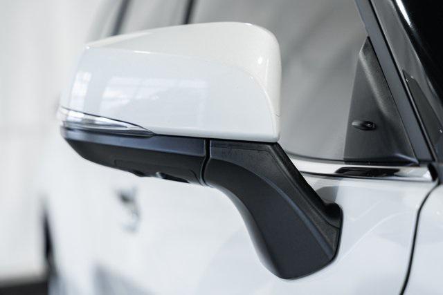 used 2022 Toyota Highlander car, priced at $42,500