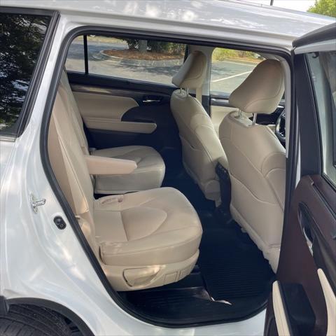 used 2022 Toyota Highlander car, priced at $43,000