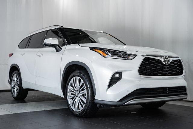 used 2022 Toyota Highlander car, priced at $42,500