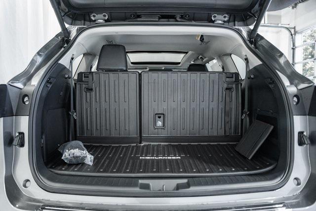 new 2025 Toyota Highlander Hybrid car, priced at $56,268