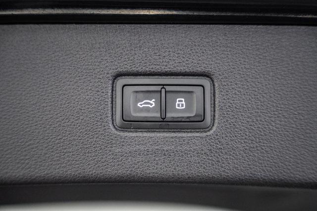 used 2025 Audi Q7 car, priced at $52,500