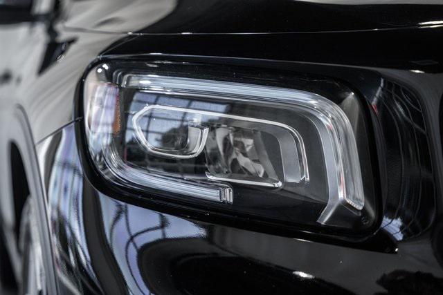 used 2021 Mercedes-Benz GLB 250 car, priced at $25,500