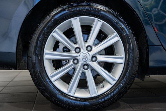 used 2014 Toyota Camry Hybrid car, priced at $14,500