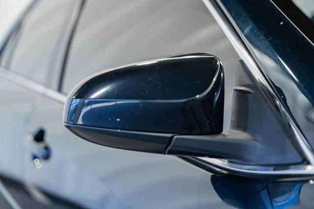 used 2014 Toyota Camry Hybrid car, priced at $14,500