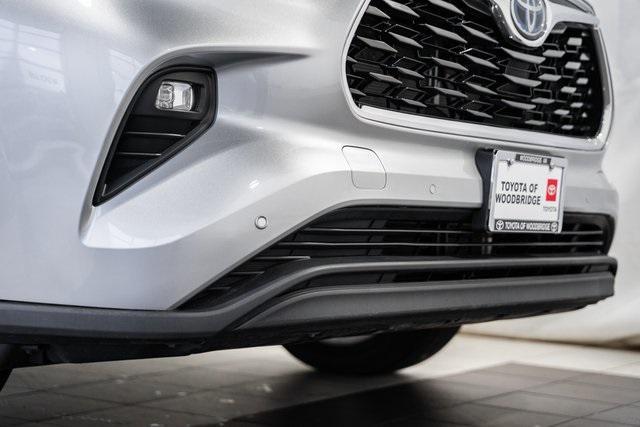 used 2023 Toyota Highlander Hybrid car, priced at $46,000