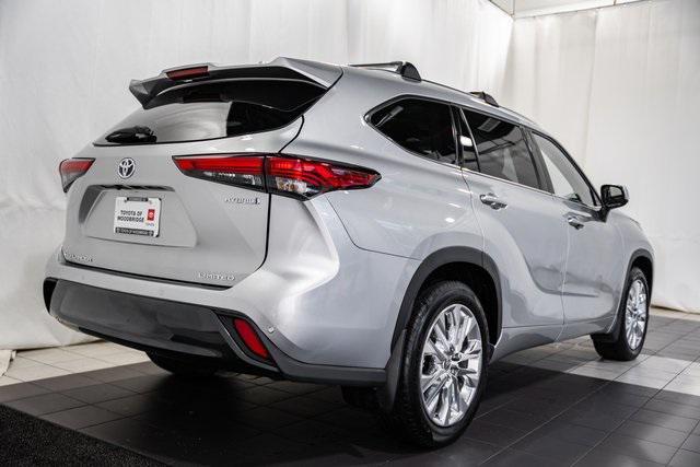 used 2023 Toyota Highlander Hybrid car, priced at $46,000