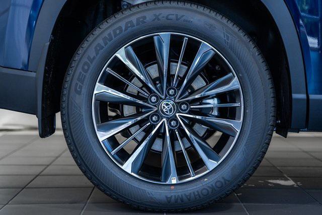 new 2025 Toyota Grand Highlander Hybrid car, priced at $64,298