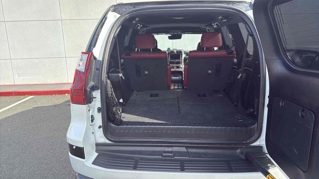 used 2021 Lexus GX 460 car, priced at $39,000