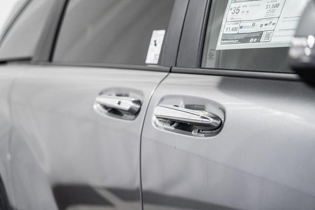 new 2026 Toyota Sienna car, priced at $60,755