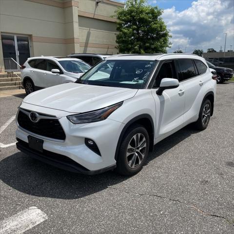 used 2022 Toyota Highlander car, priced at $38,000