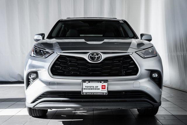 used 2022 Toyota Highlander car, priced at $32,000
