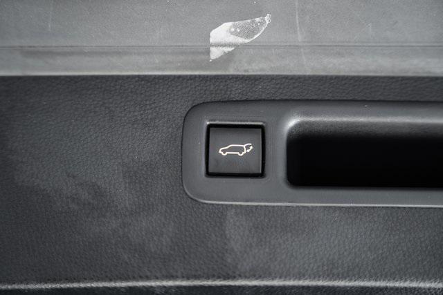 used 2022 Toyota Highlander car, priced at $32,000