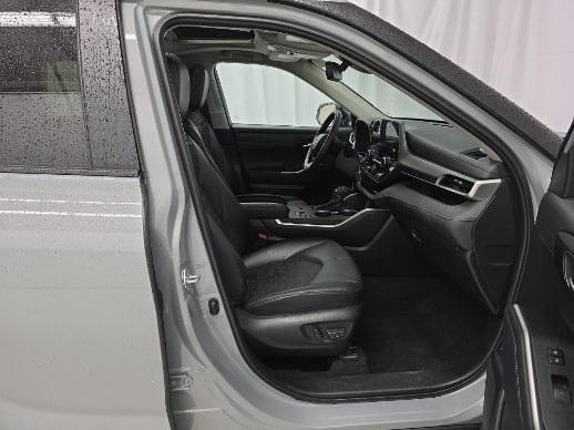 used 2024 Toyota Highlander Hybrid car, priced at $49,500