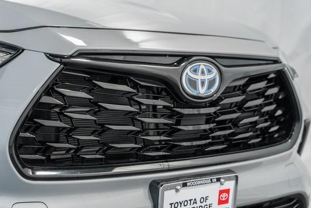used 2024 Toyota Highlander Hybrid car, priced at $50,000