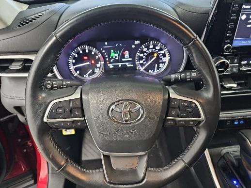 used 2022 Toyota Highlander car, priced at $35,000