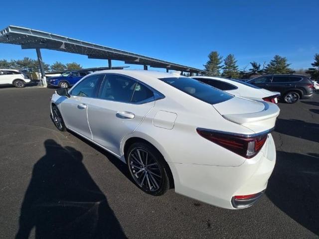 used 2024 Lexus ES 250 car, priced at $40,500