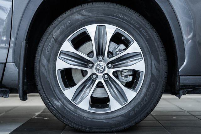 used 2021 Toyota Highlander car, priced at $33,500