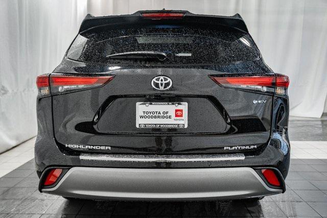 used 2025 Toyota Highlander Hybrid car, priced at $56,000