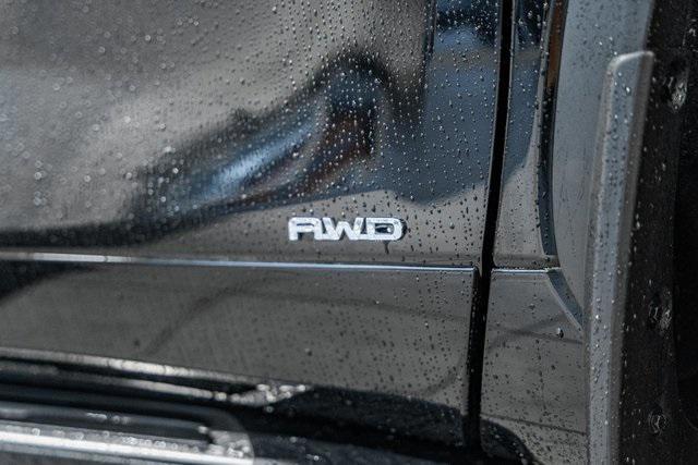 used 2025 Toyota Highlander Hybrid car, priced at $56,000
