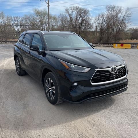 used 2024 Toyota Highlander car, priced at $42,500