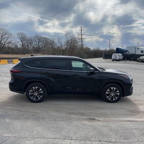 used 2024 Toyota Highlander car, priced at $42,500